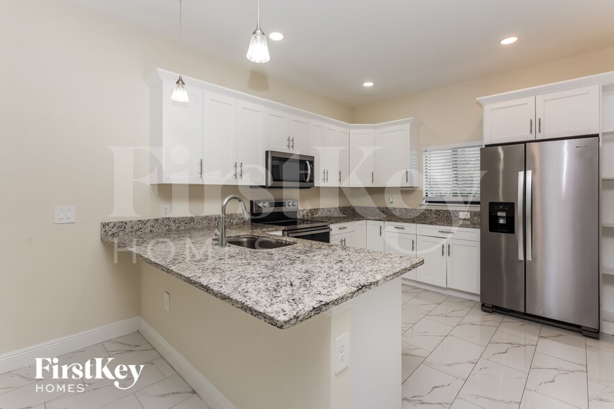 Building Photo - 2607 6th St SW