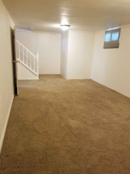 Building Photo - 915 Wicks Ln