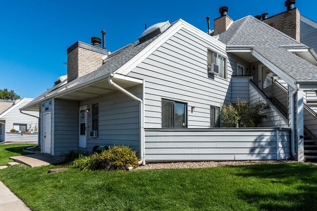 Building Photo - 17003 E Tennessee Dr