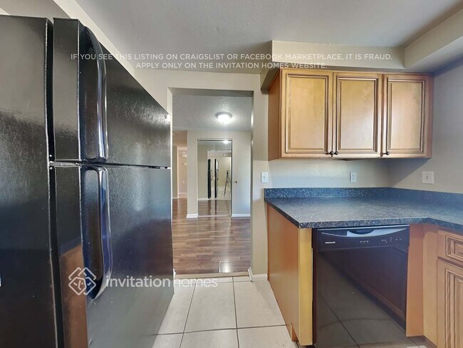 Building Photo - 3208 Saddlebrook Ave