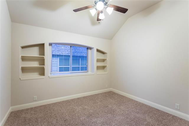 Building Photo - 2409 Lynbridge Dr