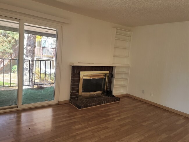 Building Photo - 5300 E Cherry Creek S Dr