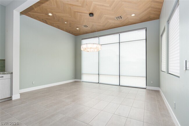 Building Photo - 10797 Canyon Bloom Dr