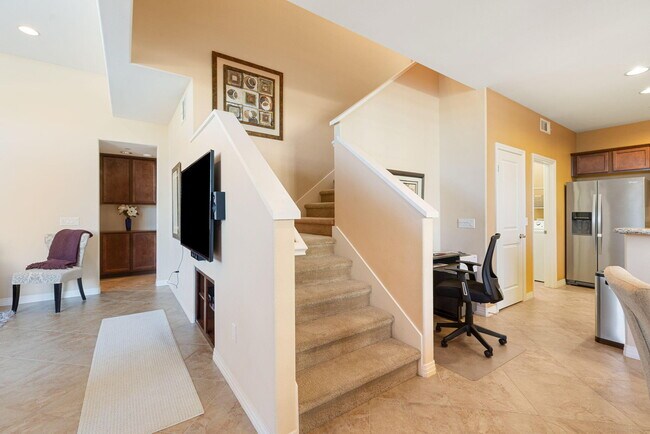 Building Photo - 52050 Rosewood Ln