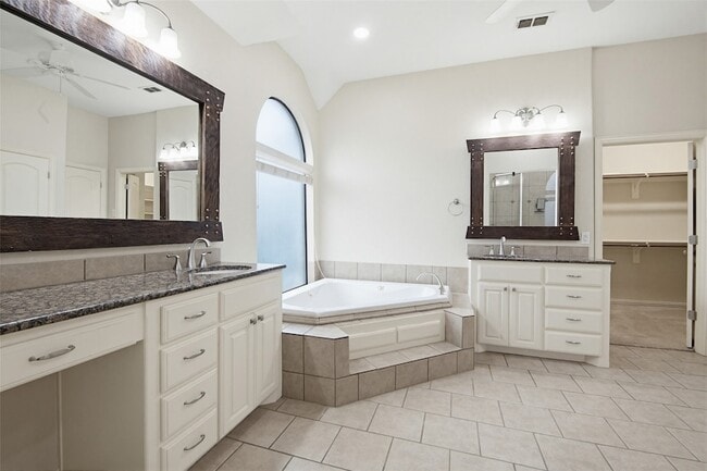 Building Photo - 3205 High Ridge Ct