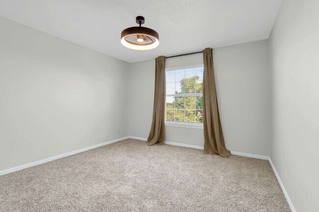 Building Photo - 10838 Black Wolf Bay