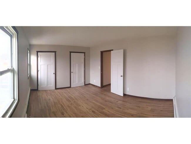 Building Photo - 1200 2nd Dr NE