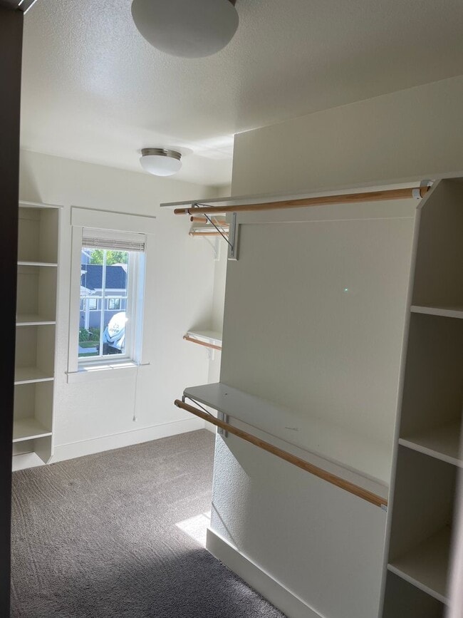 Building Photo - Beautiful home in Josephine Crossings