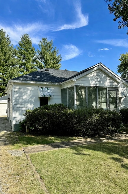 Building Photo - 112 S Villa Dr