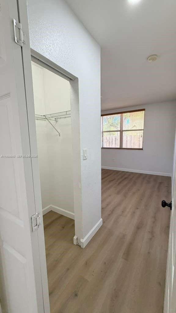 Building Photo - 1555 NE 33rd Rd