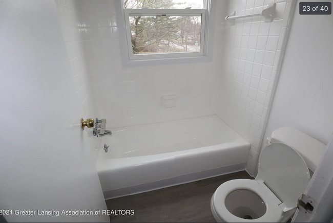 Building Photo - 3720 Malibu Dr