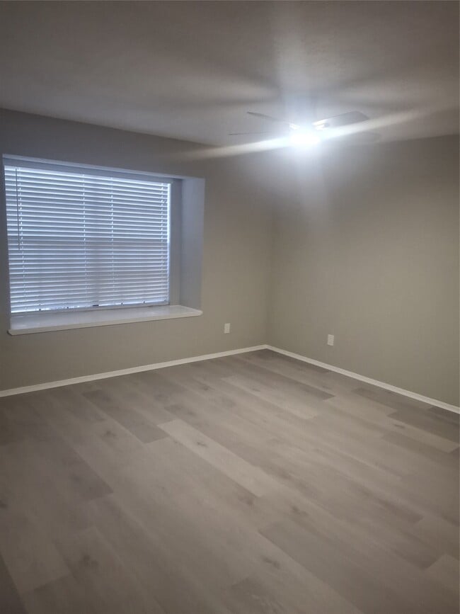 Building Photo - 14911 Wunderlich Dr