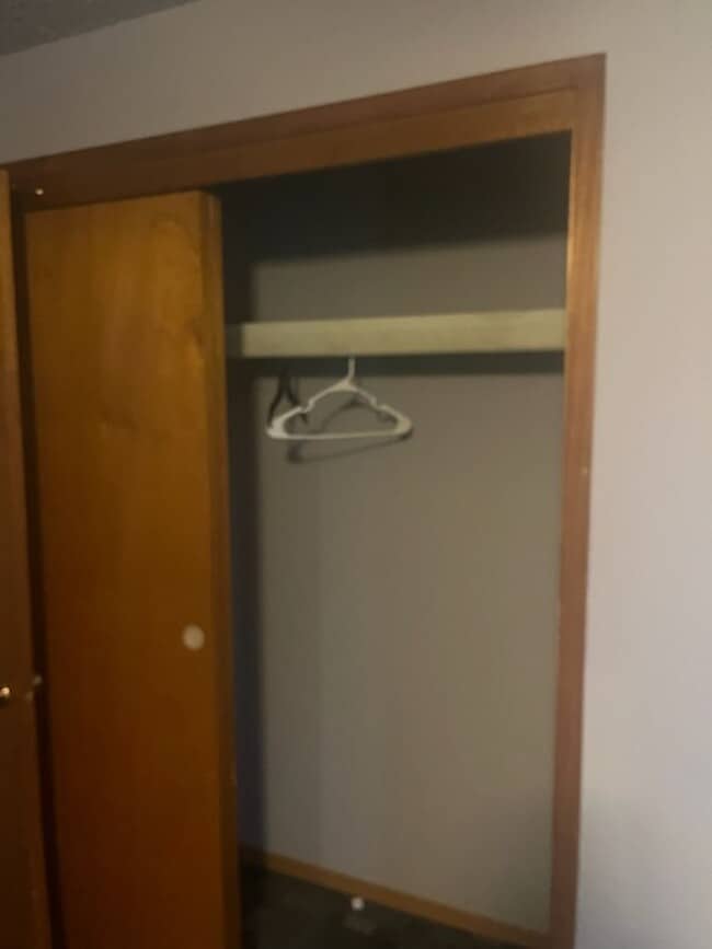 Building Photo - 3 bedroom house for rent $1,100.00 per month