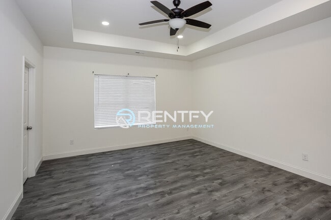 Building Photo - 119 Walnut St