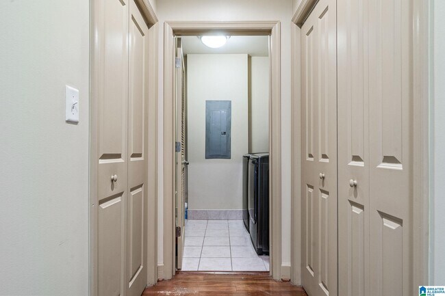 Building Photo - 2024 2nd Ave N