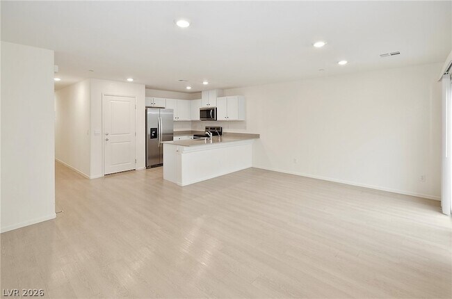 Building Photo - 10923 Heatherford Ave