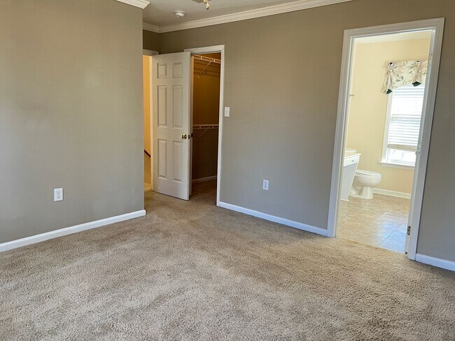 Building Photo - 3 Bedroom | 2.5 Bath Home in Holly Springs...