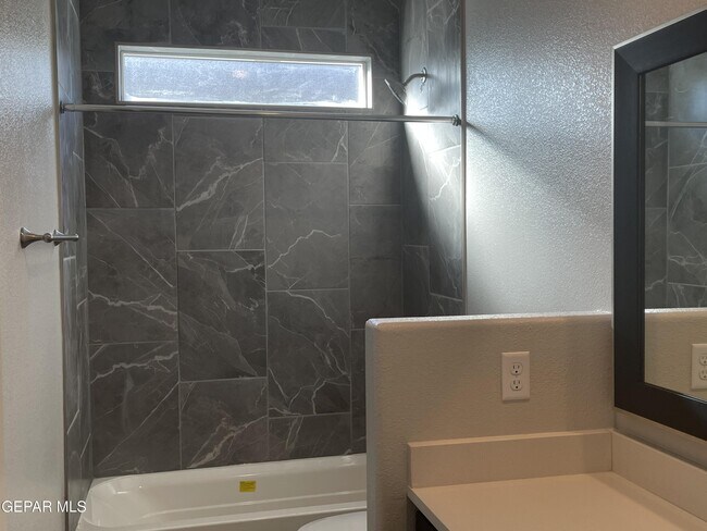 Building Photo - 6009 Hidden Clove Ct