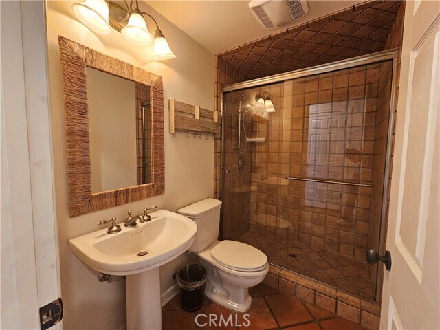 Building Photo - 22530 Rolling Meadows Dr