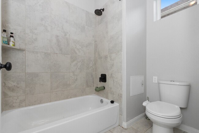 Building Photo - 5426 Oriente Ln