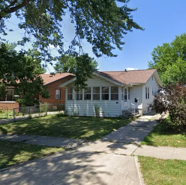 Primary Photo - 1314 Sedgwick St