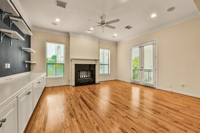 Building Photo - 3030 Orchard Ct