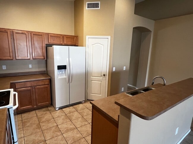 Building Photo - 4 Bedroom | 2 Bath - Single Story Home in Village at Queen Creek