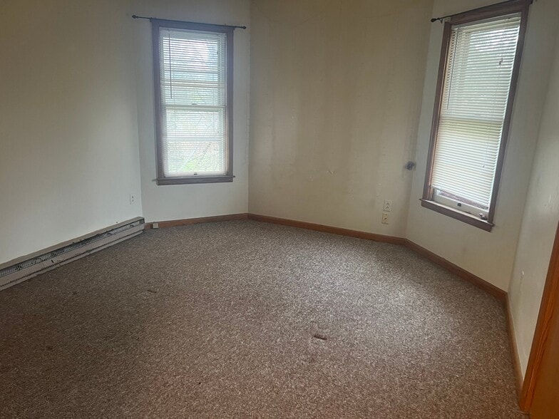 Building Photo - 1311 Gravel Pond Rd