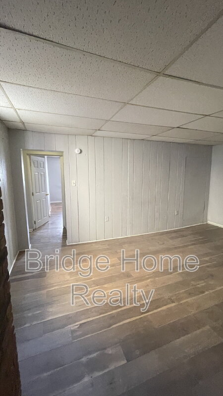 Building Photo - 447 Hays Ave