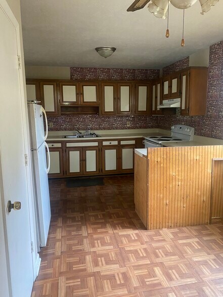 Building Photo - 6165 Timberland Dr
