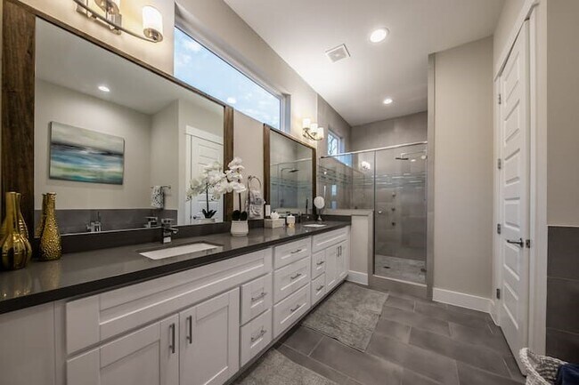 Building Photo - 2604 McIlhenny St