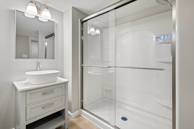 Building Photo - 60 Indian Spring Rd