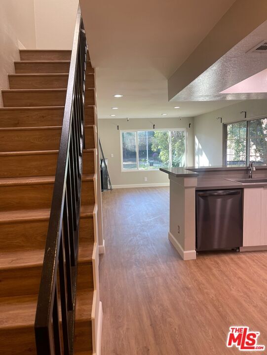 Building Photo - 7327 Willoughby Ave