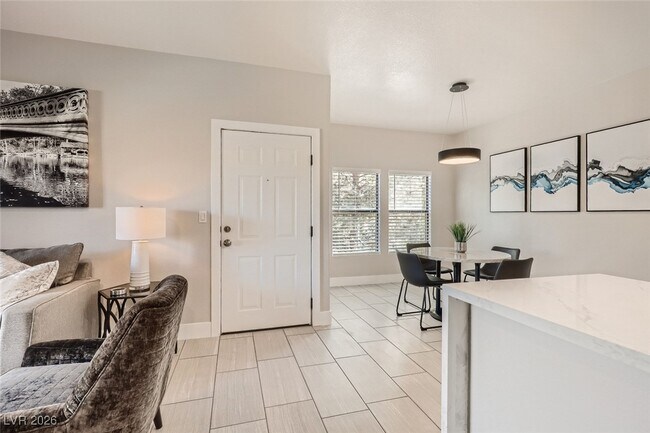 Building Photo - 8250 N Grand Canyon Dr