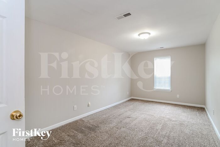 Building Photo - 4704 Sandtyn Dr