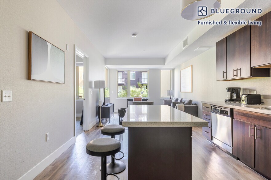 Building Photo - 555 San Antonio Rd