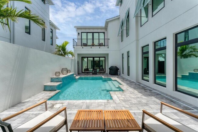 Building Photo - 6028 Red Mangrove Ln