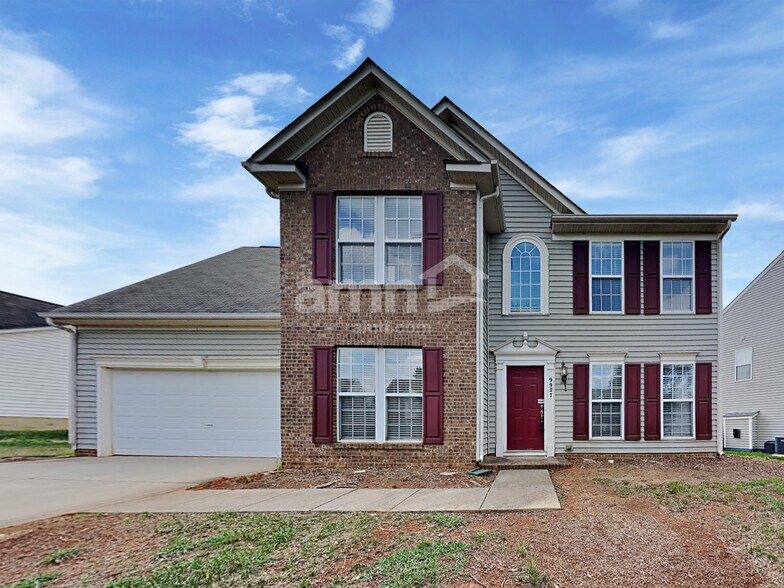 Primary Photo - 9927 Spring Park Dr