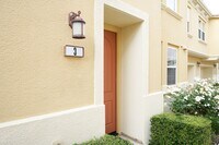 Building Photo - Beautiful Mediterranean-style Livermore Condo!
