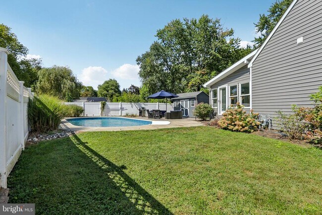 Building Photo - 608 Orchard Ct
