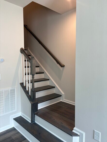 Building Photo - 6621 Pathfinder Way