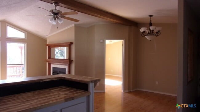 Building Photo - 252 Sir Winston Dr