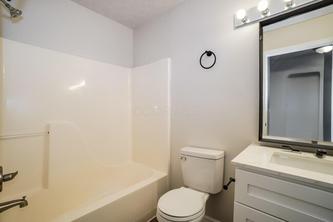 Building Photo - 3253 St Bernard Cir