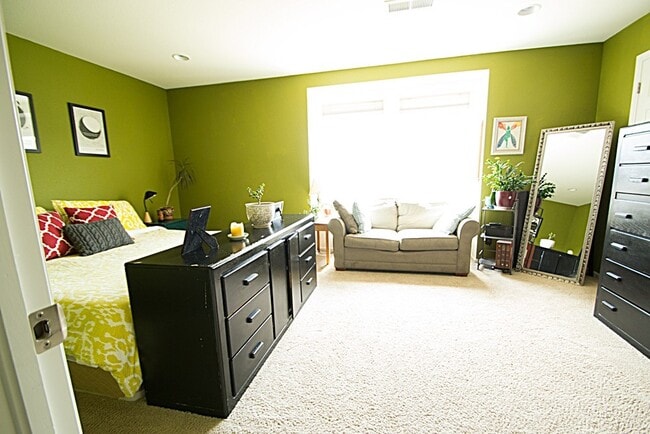 Building Photo - Stylish home in Central Park