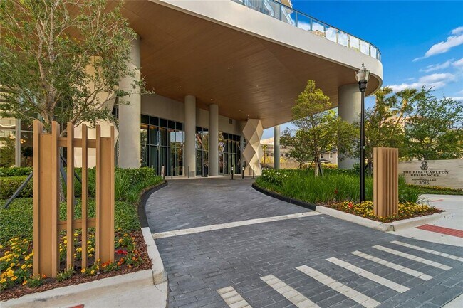 Building Photo - 3015 S Ysabella Ave