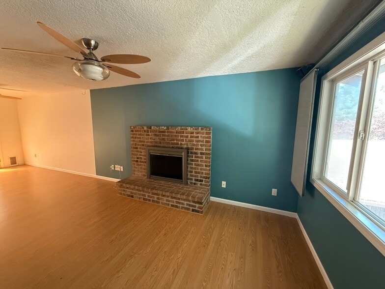 Living Room - 12717 SE 22nd Ave