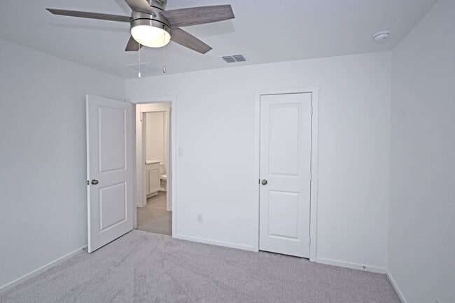 Building Photo - 462 River Run Wy