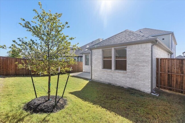 Building Photo - 608 Cottage Wood Dr