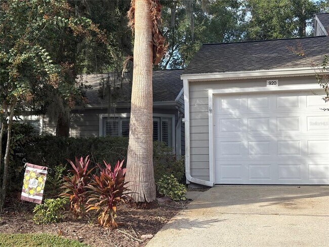 Primary Photo - 920 NW 124th Dr