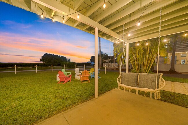 Building Photo - 555 S Gulf Dr